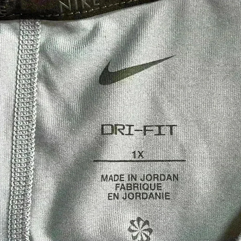 Nike Women's Plus Size Dri-Fit One Cropped Top Ashen Slate 1X